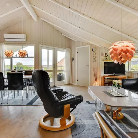 Hwiting - 200m From The Sea By Interhome