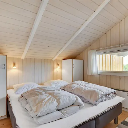 Hwiting - 200m From The Sea By Interhome